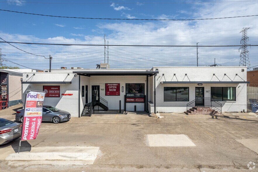 More Photos Of 163 Parkhouse St, Dallas Showroom For Lease