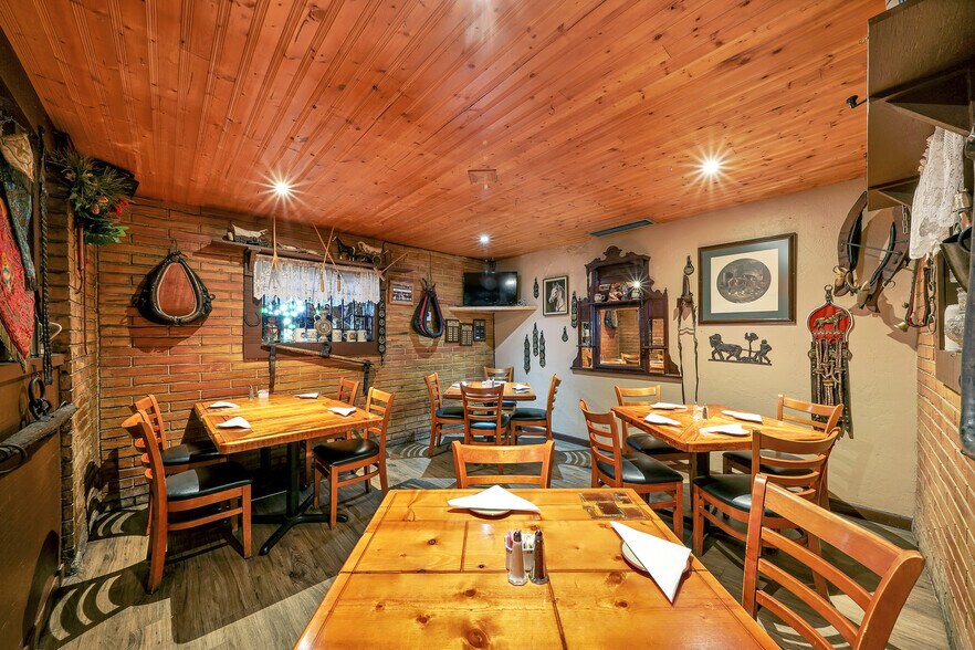 More Photos Of 3016 E Commercial Blvd, Fort Lauderdale Restaurant For Sale