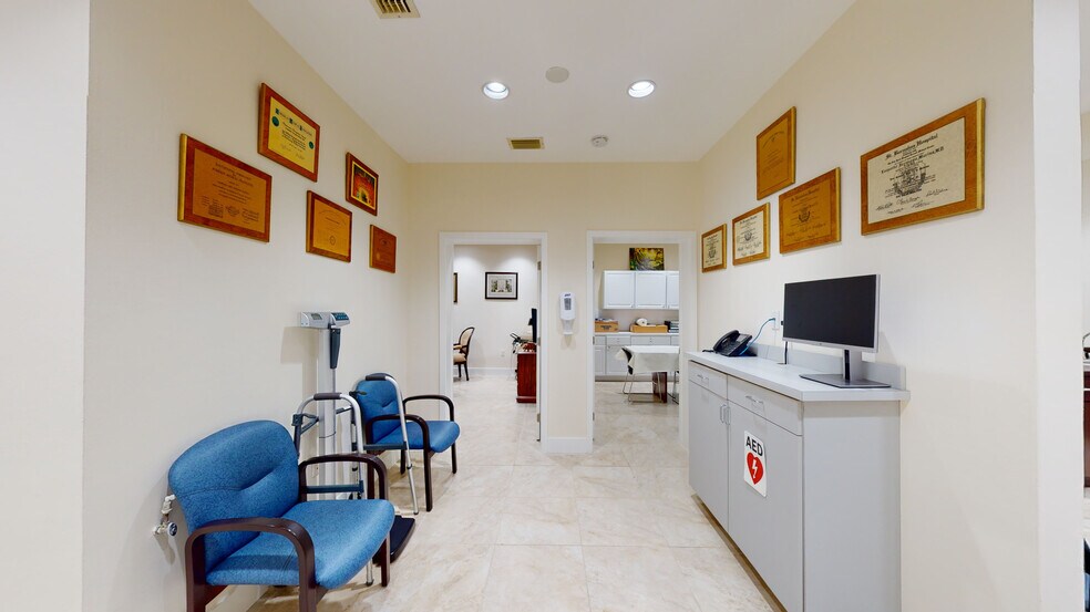 More Photos Of 235 W 49th St, Hialeah Medical For Sale