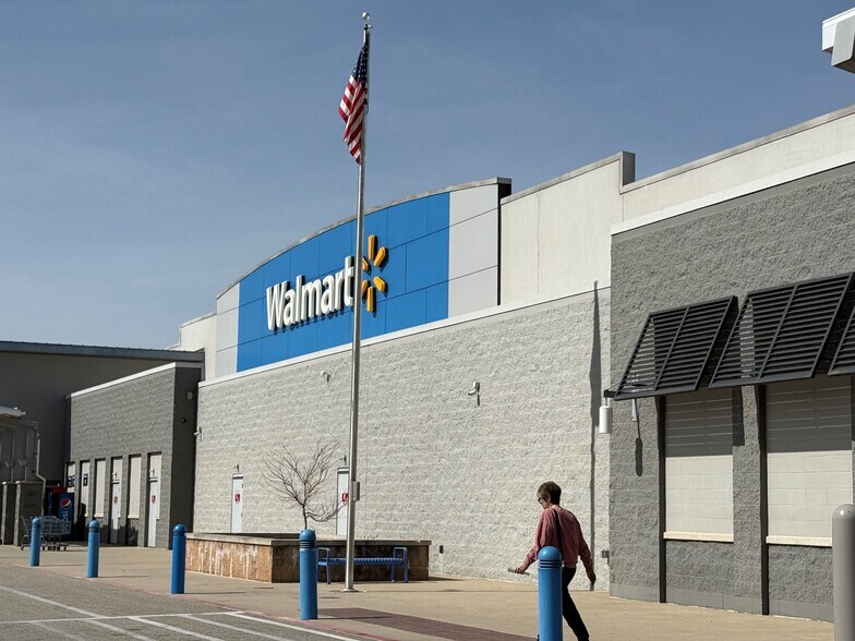 More Photos Of 800 Commons Dr, Oxford Unknown For Lease