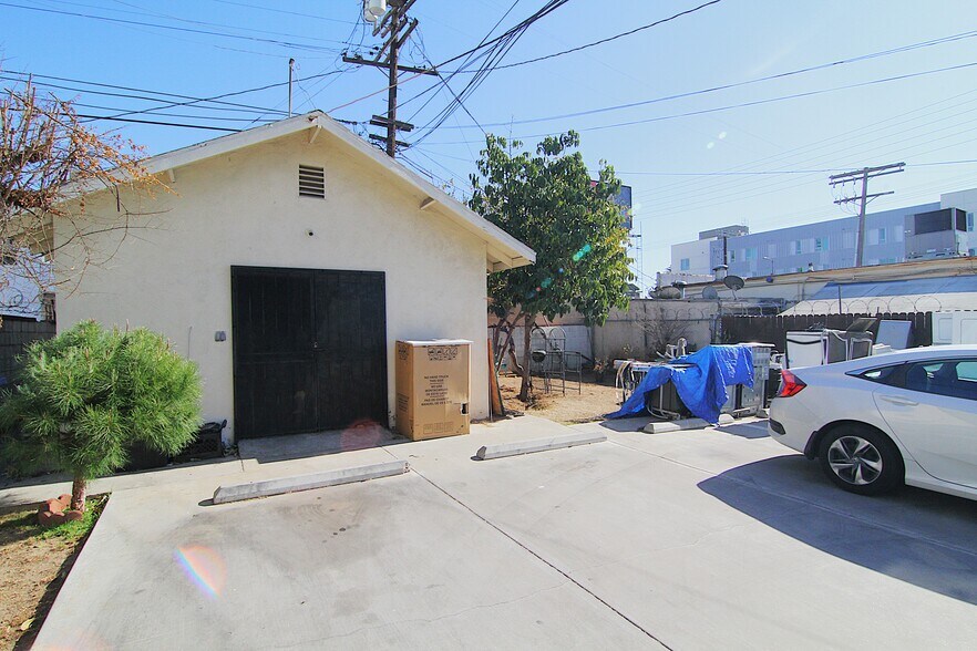 More Photos Of 1108 N Kenmore Ave, Los Angeles Storefront Retail Residential For Sale