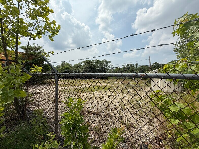 More Photos Of , Waldorf Unknown For Sale