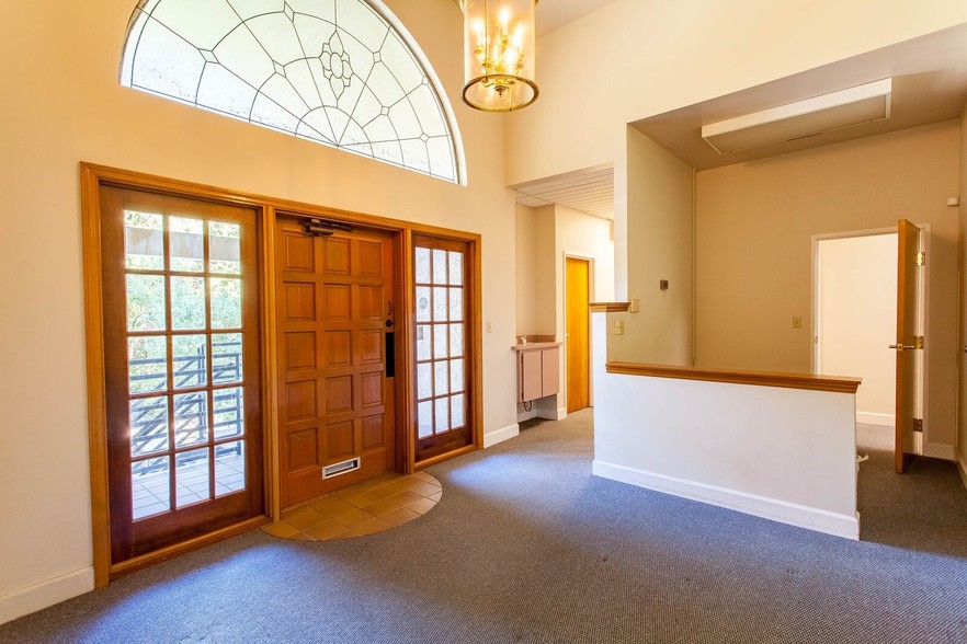 More Photos Of 1477 W Fairbanks Ave, Winter Park Office For Sale