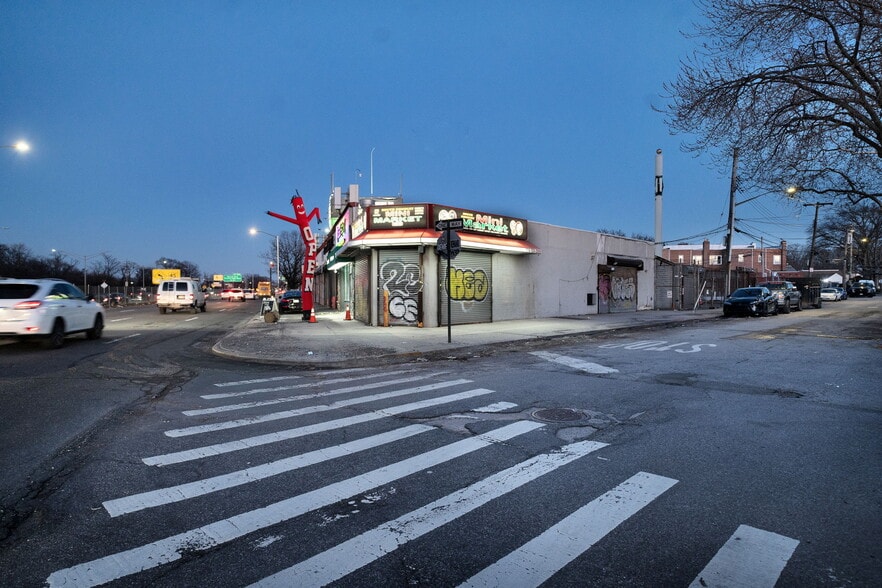 More Photos Of 230-02 S Conduit Ave, Jamaica Convenience Store For Sale