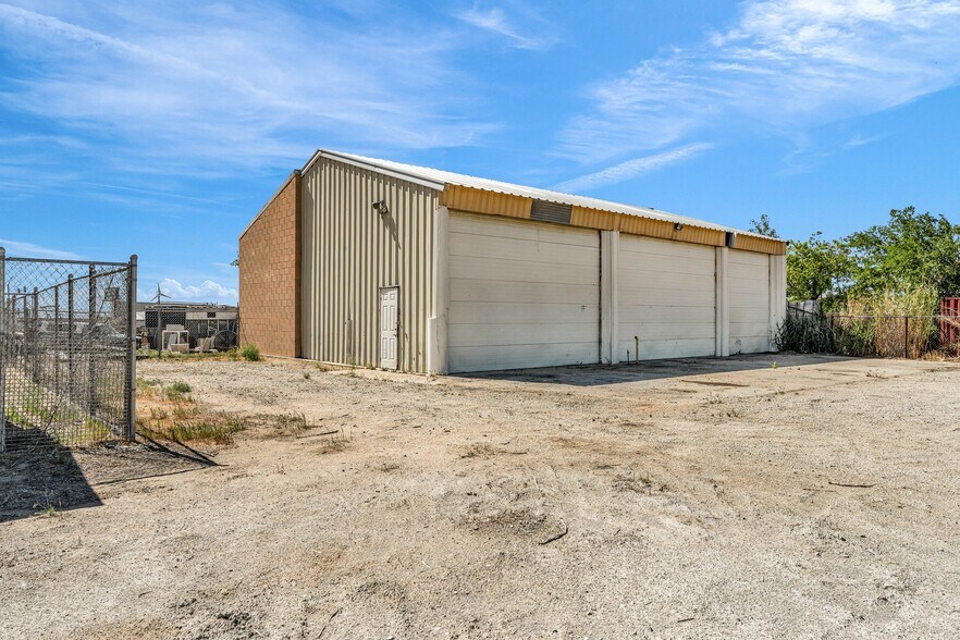 More Photos Of 42725 2nd St E, Lancaster Manufacturing For Sale