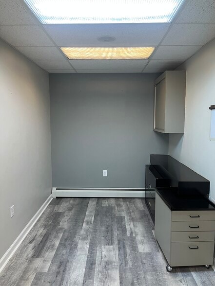 More Photos Of 642 E Chester Pike, Ridley Park Medical For Sale