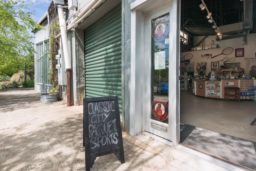 More Photos Of 160 Tracy St, Athens Flex For Lease