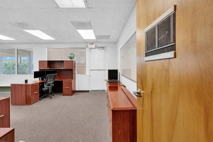 More Photos Of 7665 Davie Road Ext, Davie Office For Lease