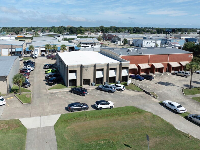 More Photos Of 30 Veterans Memorial Blvd, Kenner Warehouse For Sale
