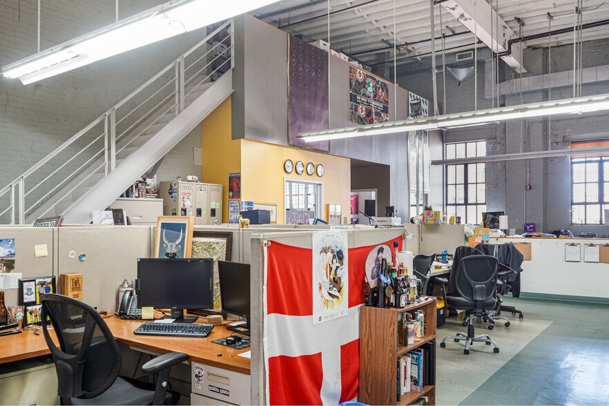 More Photos Of 79 N 11th St, Brooklyn Warehouse For Lease