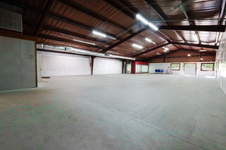 More Photos Of 4307 Highway 270 E, Mount Ida Flex For Sale