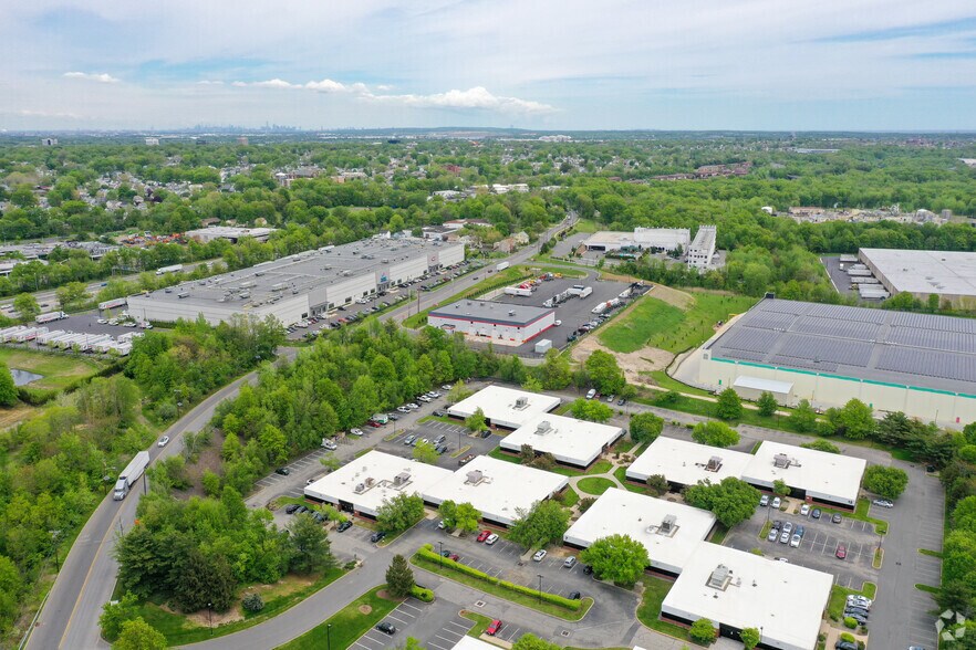 More Photos Of 1090 King Georges Post Rd, Edison Office For Lease