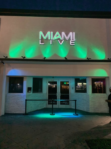 More Photos Of 912 71st St, Miami Beach Bar For Sale