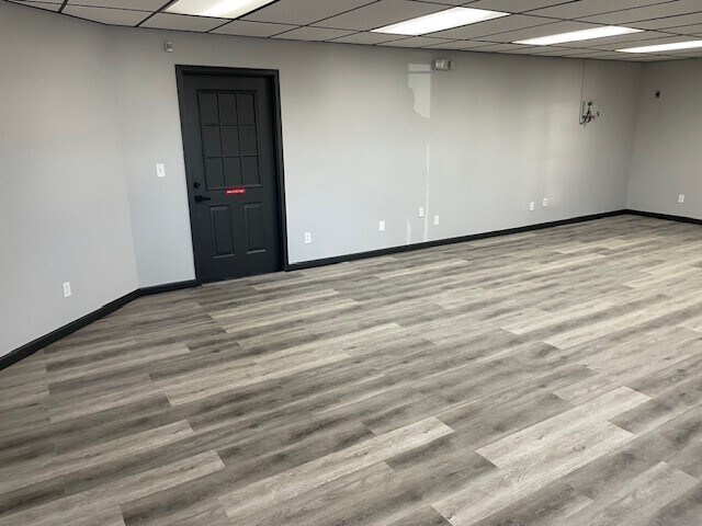 More Photos Of 8858-8898 Louisiana St, Merrillville Light Distribution For Lease