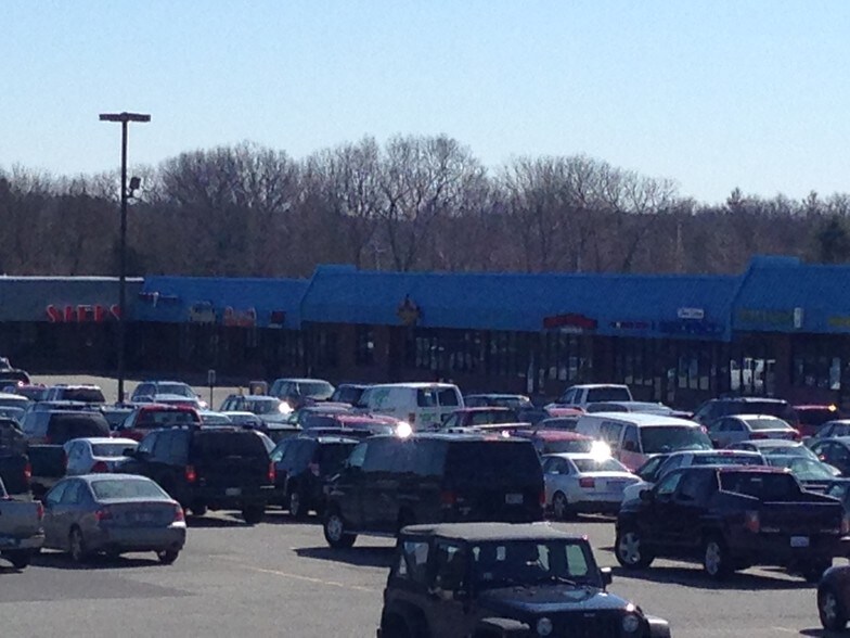 More Photos Of 799 S Main St, Bellingham Unknown For Lease