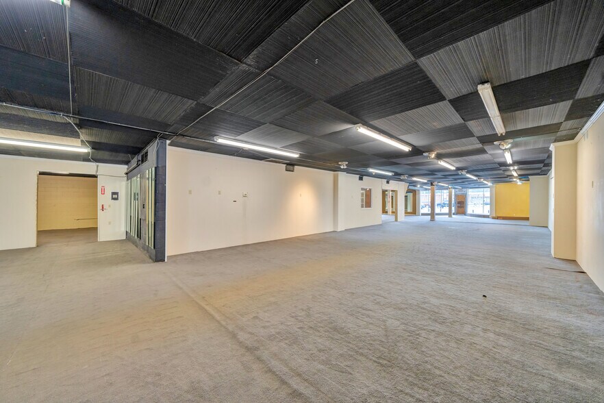 More Photos Of 10509 Dixie Hwy, Louisville Freestanding For Lease