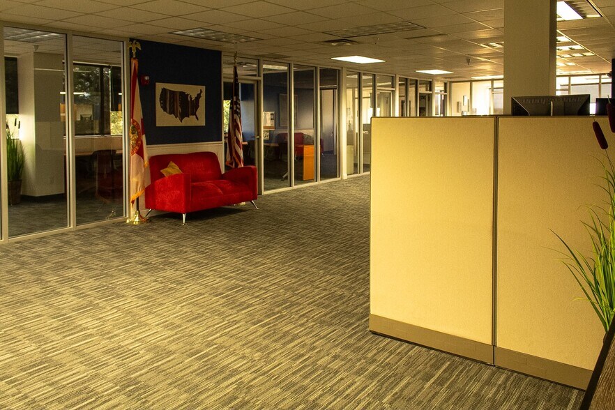 More Photos Of 12425 28th St N, Saint Petersburg Office For Lease