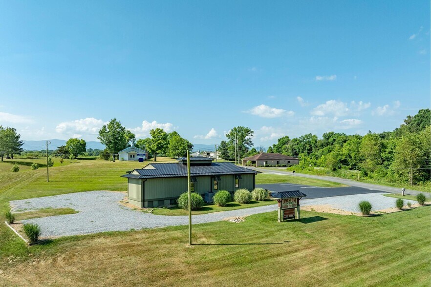 More Photos Of 364 Opie Arnold Rd, Limestone Medical For Sale