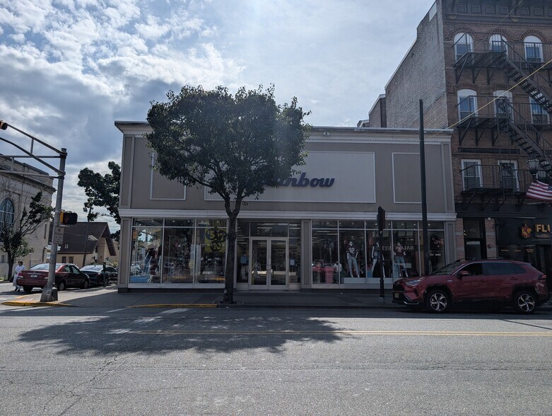More Photos Of 494 Broadway, Bayonne Storefront For Lease