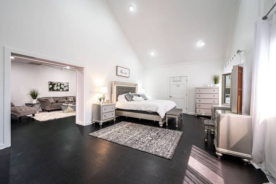 More Photos Of 533 Liberty Valley Rd, Danville Restaurant For Sale