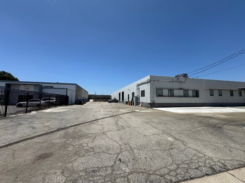 More Photos Of 2827 Supply Ave, Commerce Warehouse For Lease