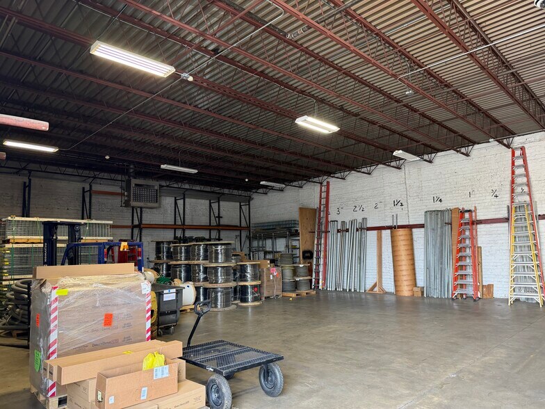More Photos Of 2428 2nd Ave S, Birmingham Warehouse For Lease