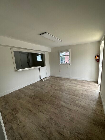 More Photos Of 365 E State Road 434, Longwood Freestanding For Lease