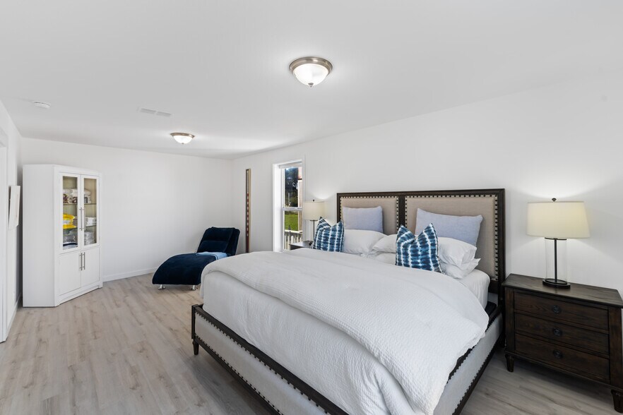 More Photos Of 267 W Sixth St, Port Orford Storefront Retail Residential For Sale