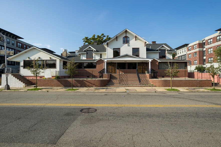 More Photos Of 527-529 William St, East Orange Restaurant For Sale