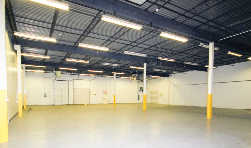 More Photos Of 631-641 Lowther Rd, Lewisberry Warehouse For Lease