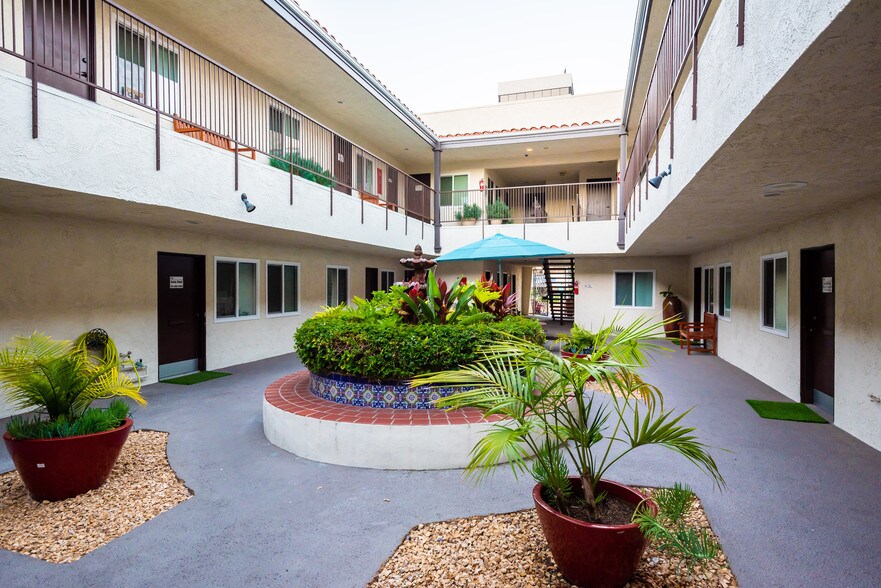 More Photos Of 18821 Delaware St, Huntington Beach Medical For Lease