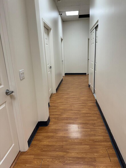 More Photos Of 3600 Ocean View Blvd, Glendale Storefront Retail Office For Lease