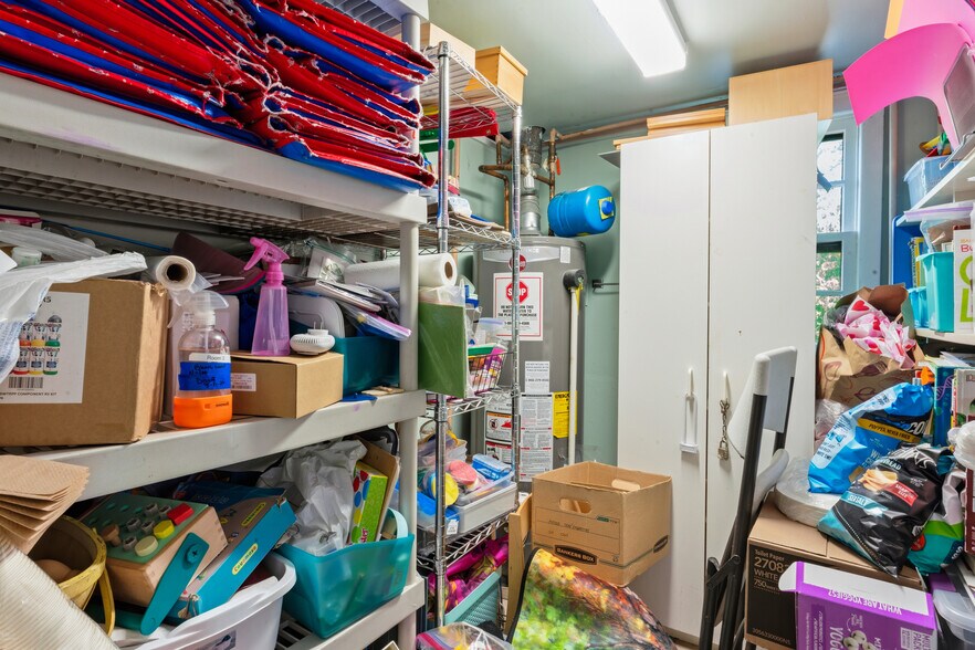 More Photos Of 248 Loudoun St SW, Leesburg Daycare Center For Lease
