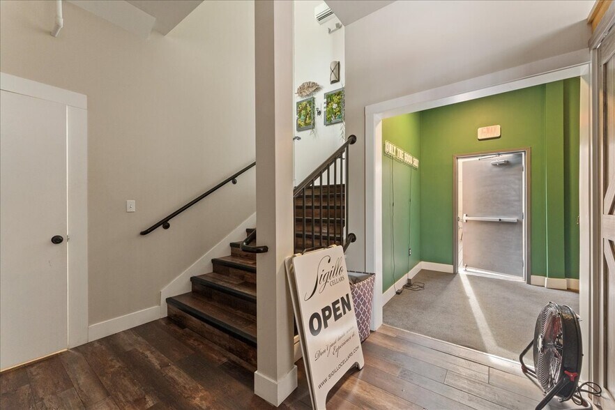 More Photos Of 2037 W Woodin Ave, Chelan Restaurant For Sale