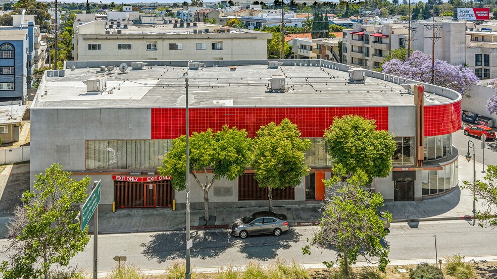 More Photos Of 10830 Santa Monica Blvd, Los Angeles Storefront Retail Office For Sale