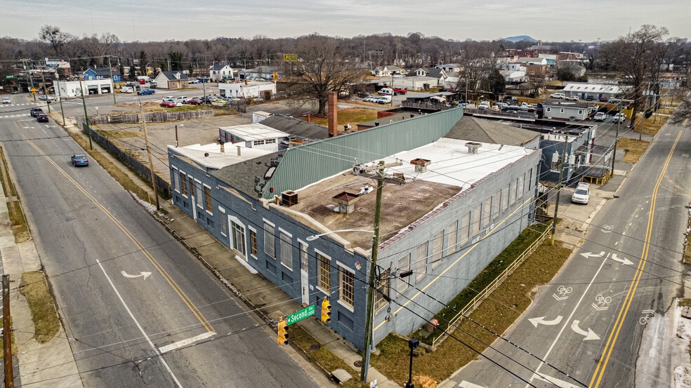 More Photos Of 226 S Linwood Rd, Gastonia Warehouse For Sale