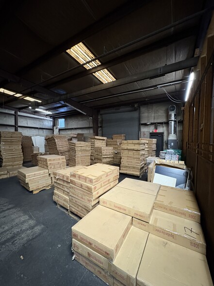 More Photos Of 3209 Industry Dr, Charleston Warehouse For Lease