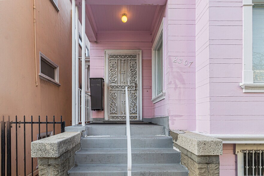 More Photos Of 2307-2311 Harrison St, Oakland Apartments For Sale