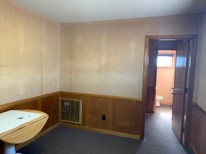 More Photos Of 1819 W Whitner St, Anderson Office For Sale