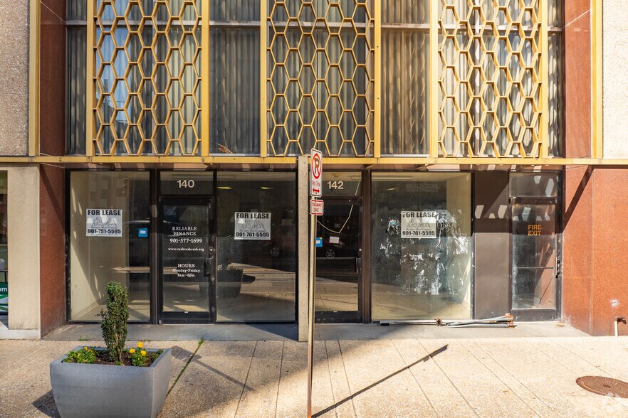 More Photos Of 2 N 2nd St, Memphis Office For Sale