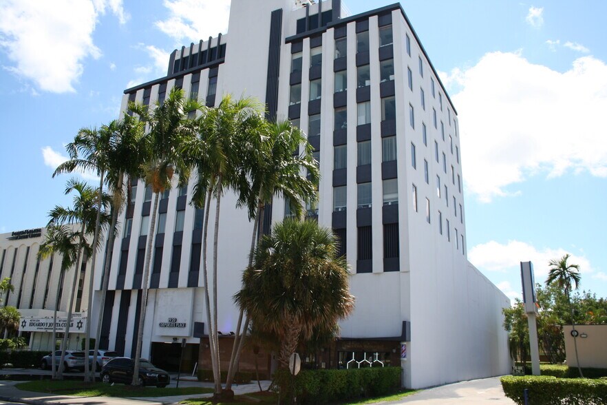 More Photos Of 1920 E Hallandale Beach Blvd, Hallandale Beach Medical For Sale