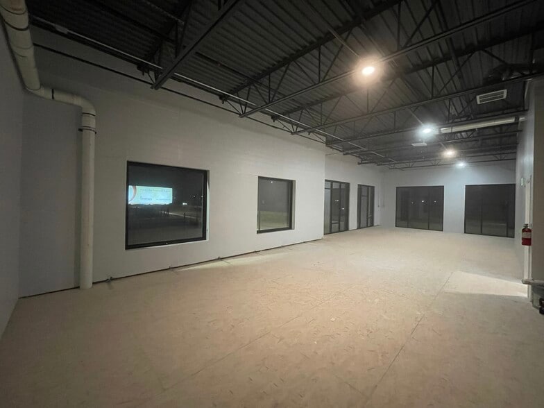 More Photos Of 687 N 2000 W, Springville Warehouse For Lease