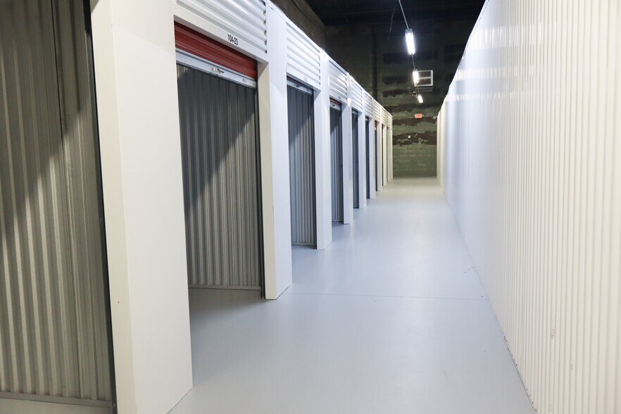 More Photos Of 912 N Dixie Ave, Elizabethtown Self Storage For Sale