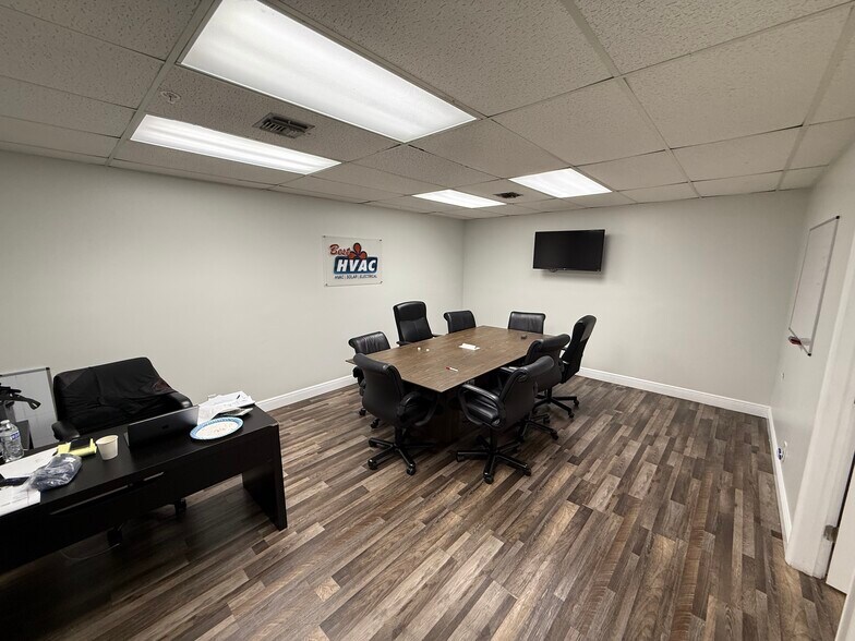 More Photos Of 1371 SW 8th St, Pompano Beach Warehouse For Lease