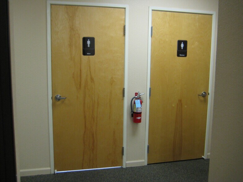 More Photos Of 1245 Tharp Rd, Yuba City Office For Lease