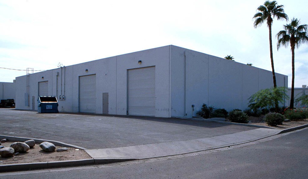 More Photos Of 3401-3409 W Whitton Ave, Phoenix Warehouse For Lease
