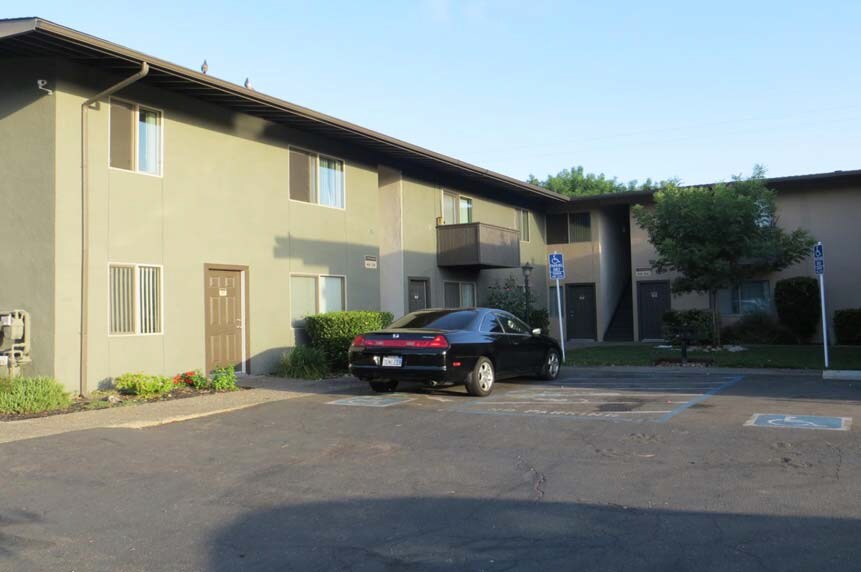 More Photos Of 10501 Croetto Way, Rancho Cordova Apartments For Sale