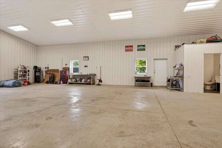 More Photos Of 904 N West St, Hillsboro Land For Sale