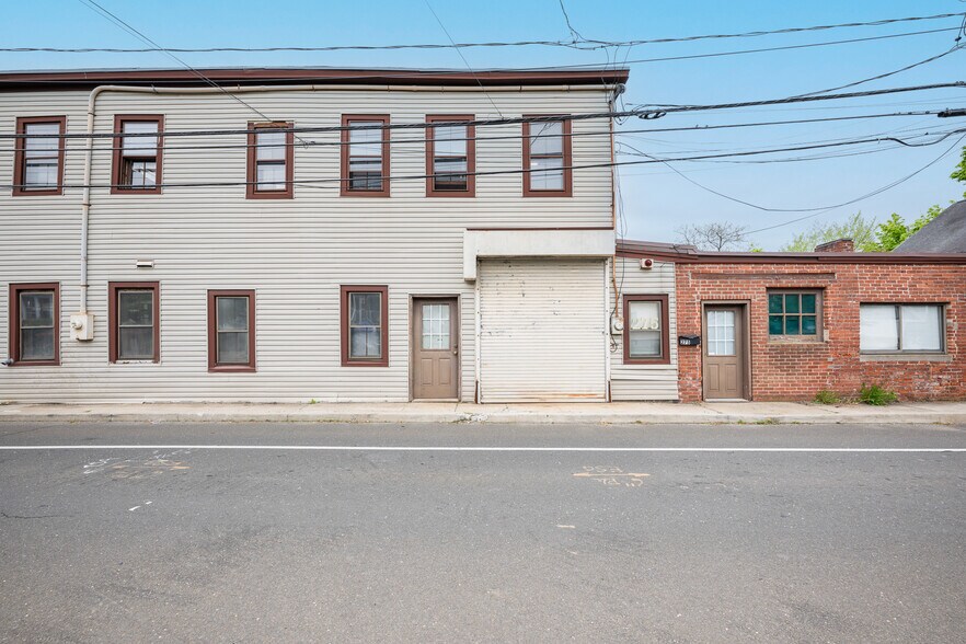 More Photos Of 275 East Ave, Norwalk Office For Sale