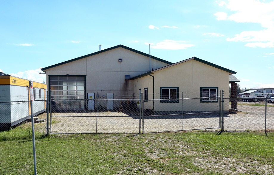 More Photos Of 60 Madison Cres, Spruce Grove Service For Lease